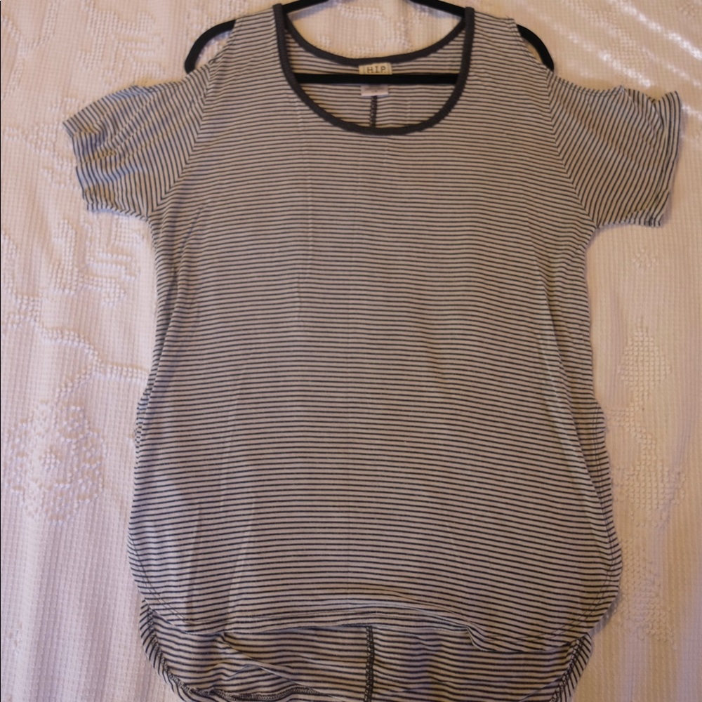 Navy/white striped tee